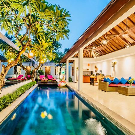 Villa Olli Seminyak Esterno foto